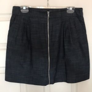 Short Zipper-Up Skirt with Pockets